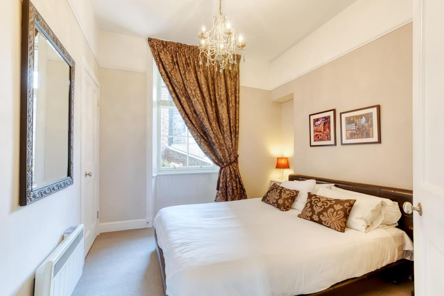 West Port - 2Br In The Heart Of The Old Town Just Off The Grassmarket Edimburgo Esterno foto